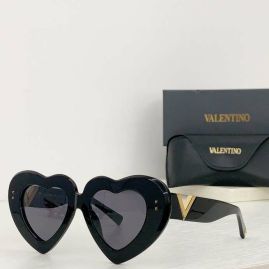 Picture of Valentino Sunglasses _SKUfw52079363fw